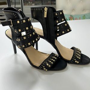 👠 JESSICA SIMPSON Black Studded Heels Sandals 👠